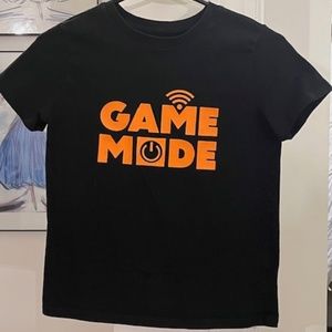 Cat & Jack boys "Game Mode" black T-shirt perfect for Gamers!  Size 10/12